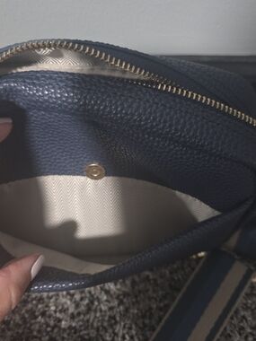 MODERN AND CHIC Navy Leather Crossbody Bag - Women